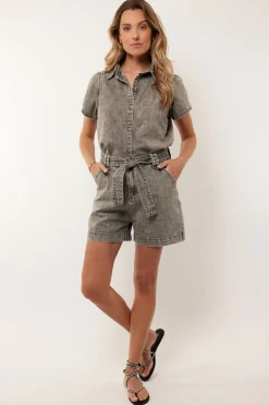 Billie short
