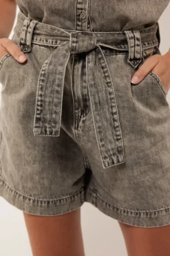 Billie short