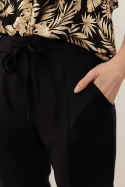 Camilla capri