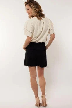 Demi short