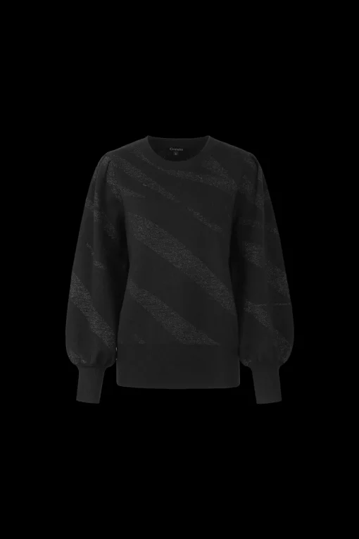 Esna knitting sweater