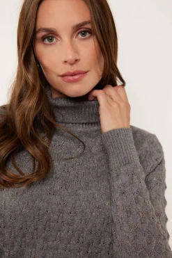 Serina knitting sweater